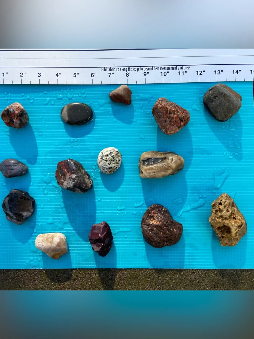 14 Piece+4 Mystery Bundle-Minnesota Natural Rocks 4 Pet Aquariums-Healthy/Decore